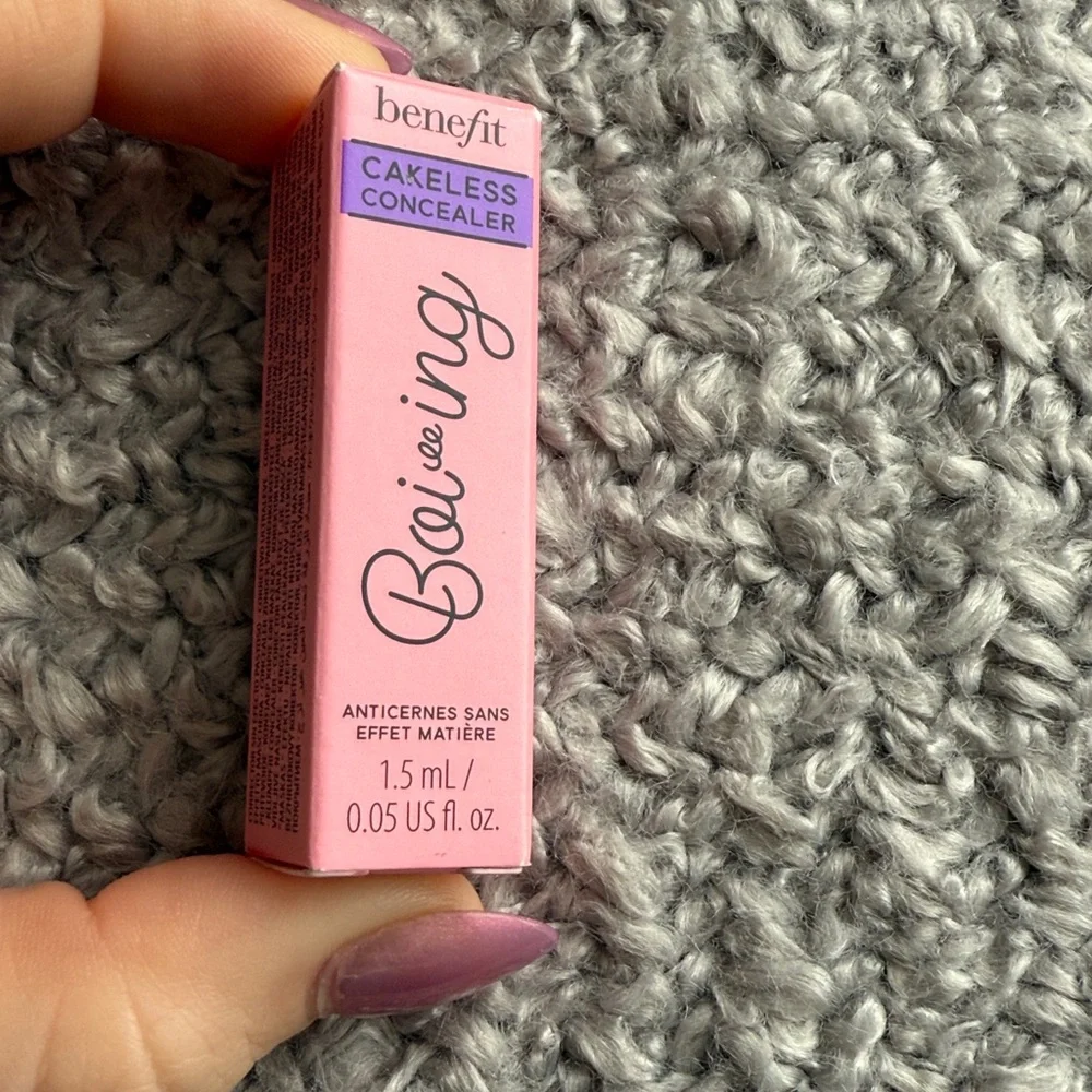 NIB Boi-Ing Cakeless Concealer mini in shade 4